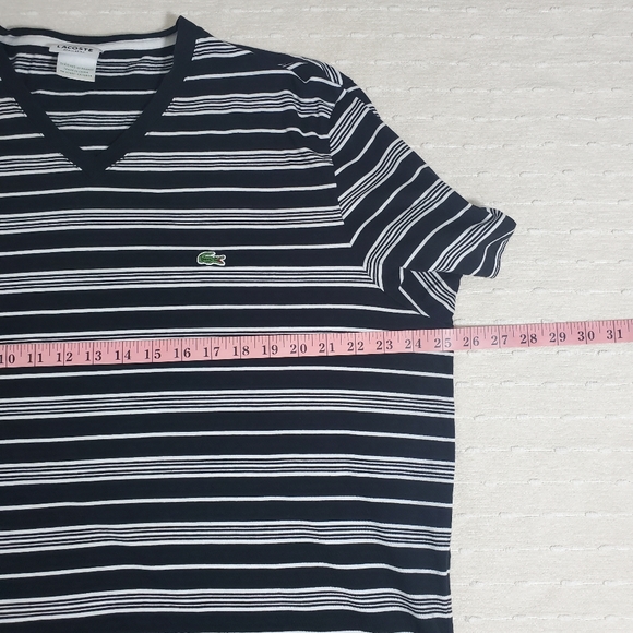 Lacoste Vintage Men's Regular Fit Striped V-neck Short Sleeve T-Shirt. Size: 9 - Picture 3 of 8
